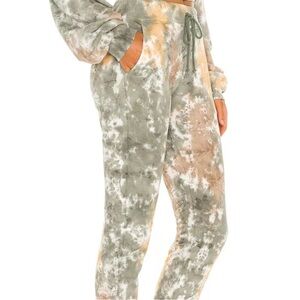 NWOT DAYDREAMER Tie-Dye Jogger in Camo Size Small